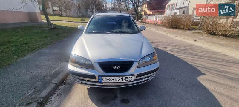 Hyundai Elantra (2004)