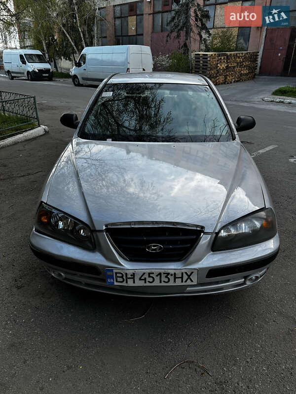 Hyundai Elantra (2004)