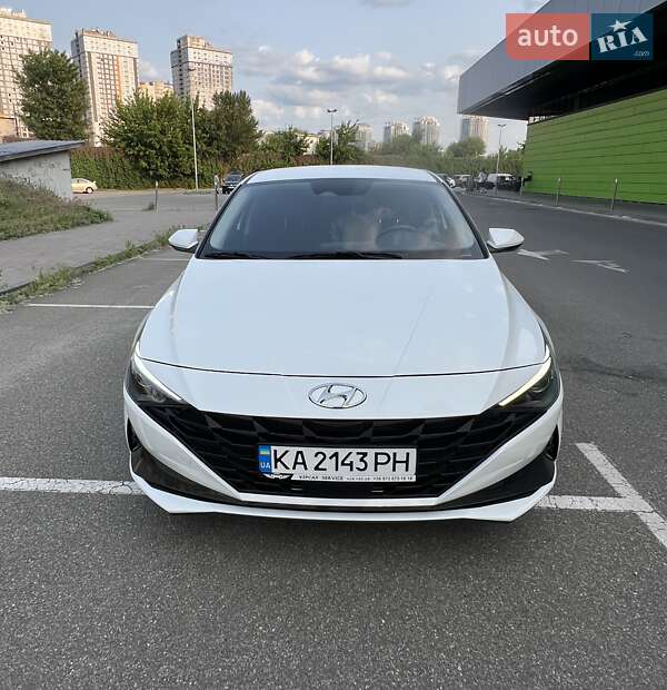 Hyundai Elantra (2020)