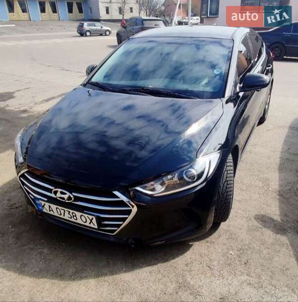 Hyundai Elantra (2017)