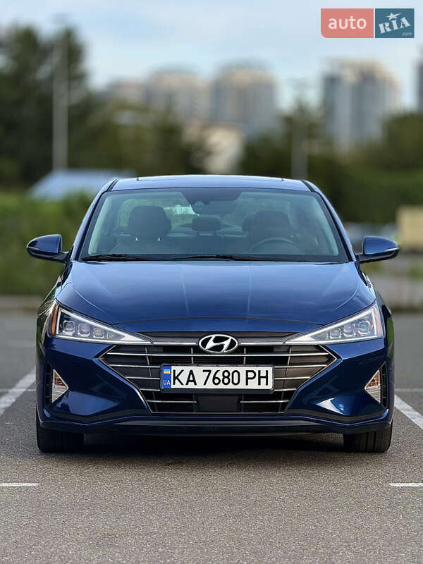 Hyundai Elantra (2020)