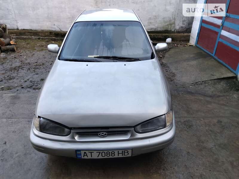 Hyundai Lantra (1994)