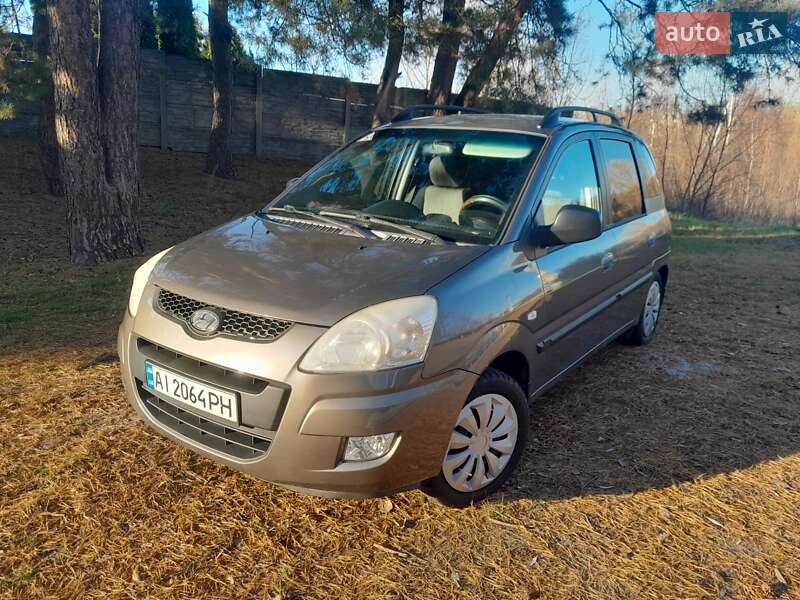 Hyundai Matrix (2008)