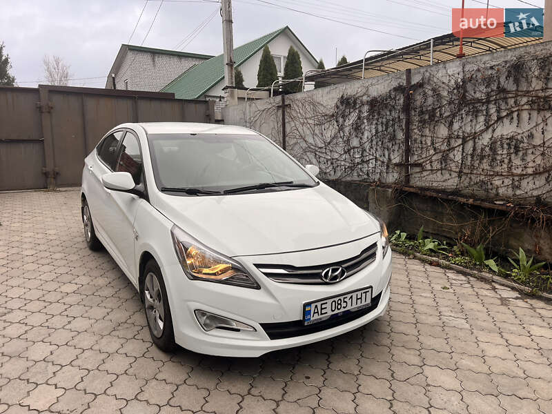 Hyundai Solaris (2016)