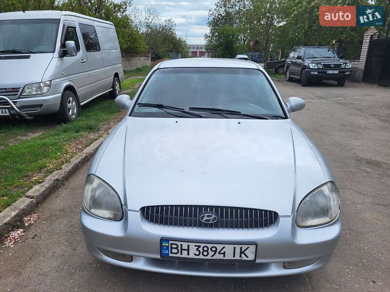 Hyundai Sonata (1999)