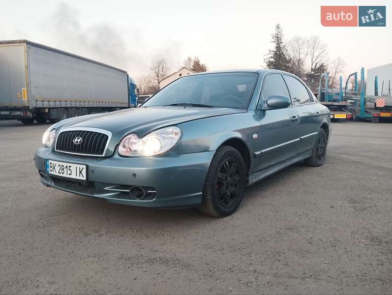 Hyundai Sonata (2002)