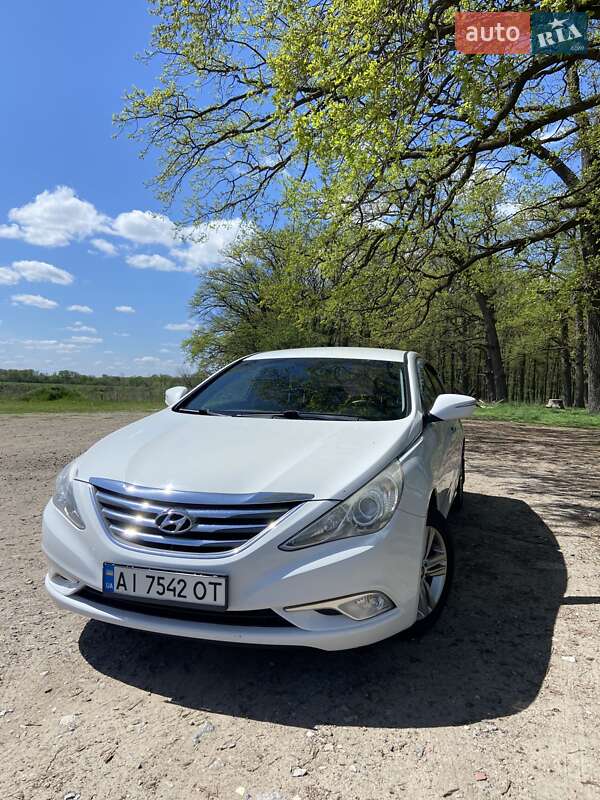 Hyundai Sonata (2013)