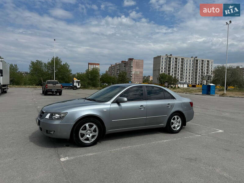 Hyundai Sonata (2008)