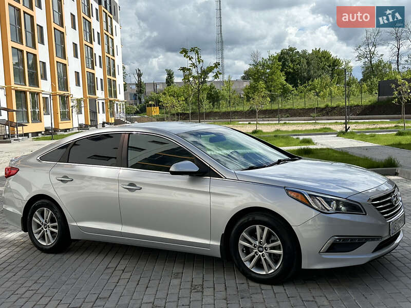 Hyundai Sonata (2015)