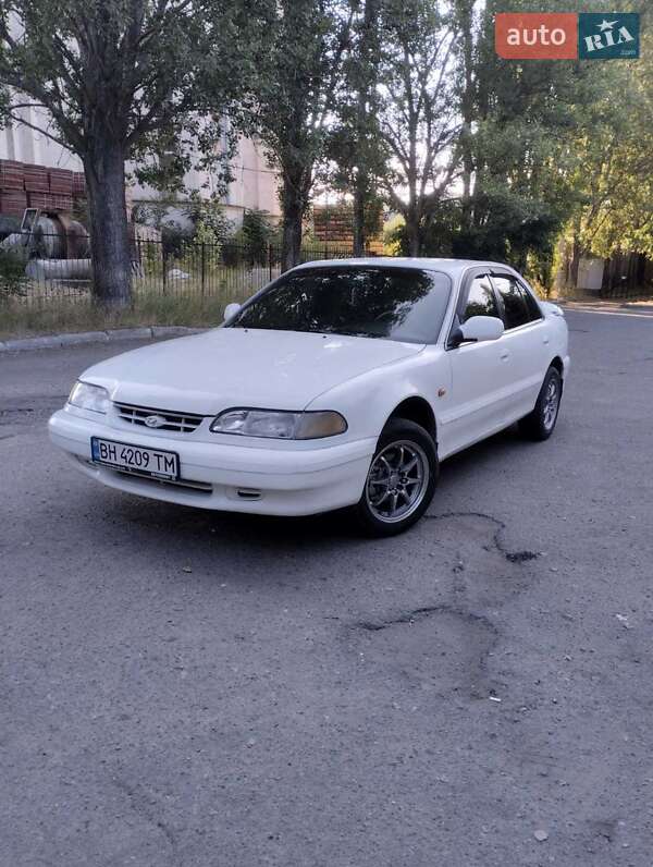 Hyundai Sonata (1993)