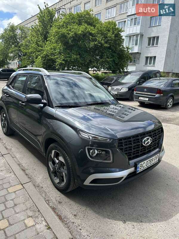 Hyundai Venue (2023)