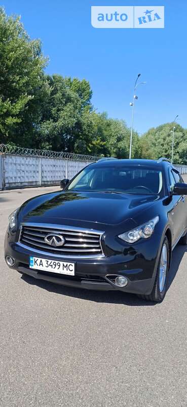 Infiniti Fx30d (2012)