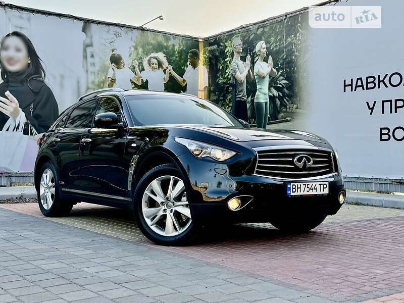 Infiniti Fx30d (2012)