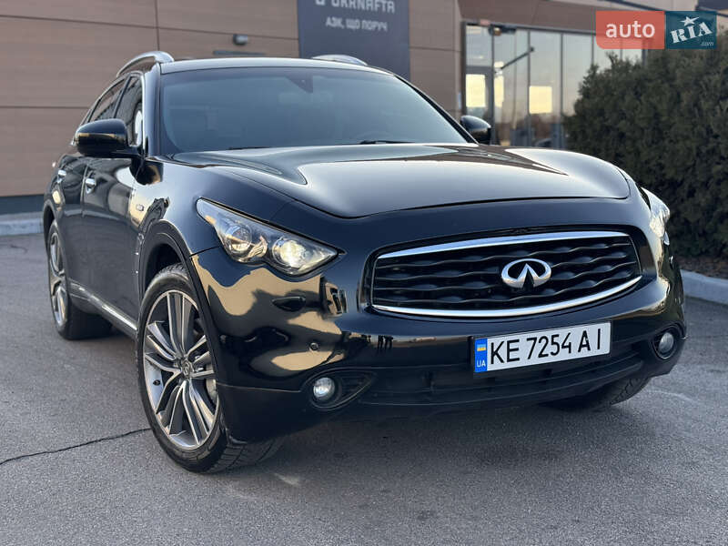 Infiniti Fx30d (2010)