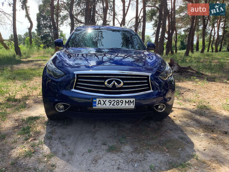 Infiniti Fx 30 (2012)