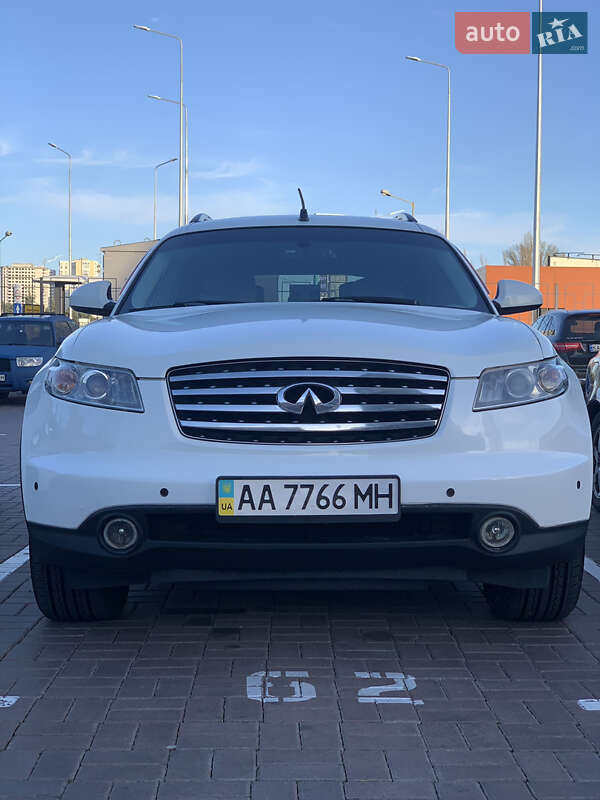 Infiniti Fx 35 (2005)