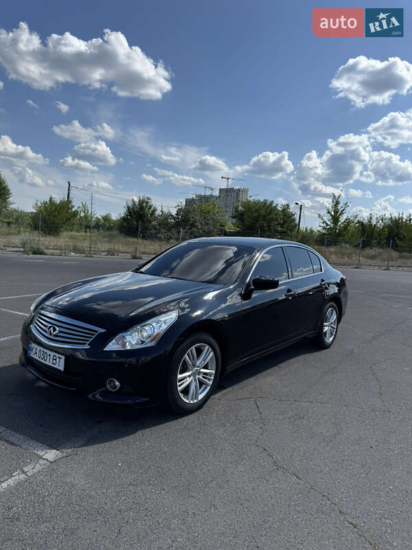 Infiniti G25 (2010)
