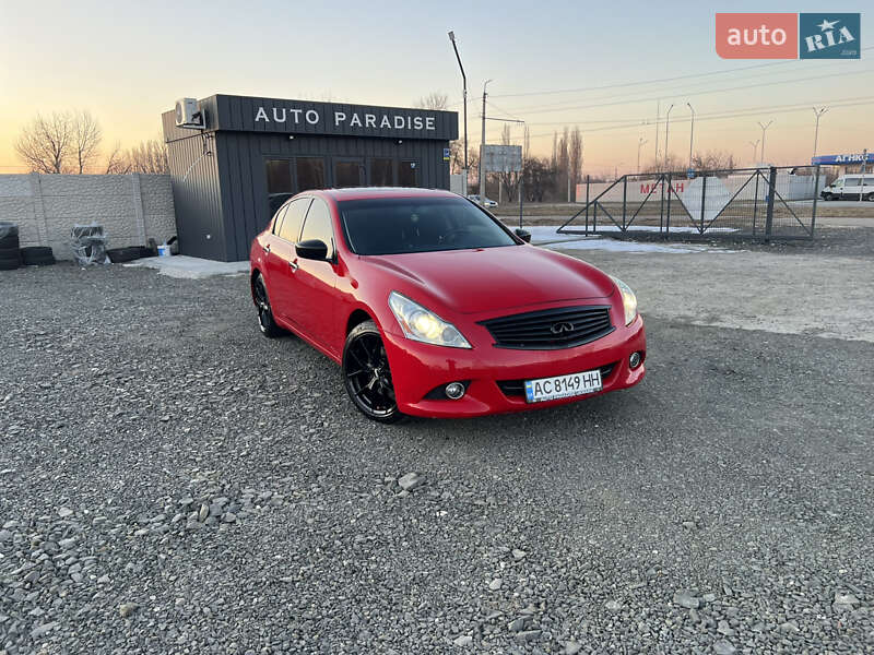 Infiniti G37 (2012)