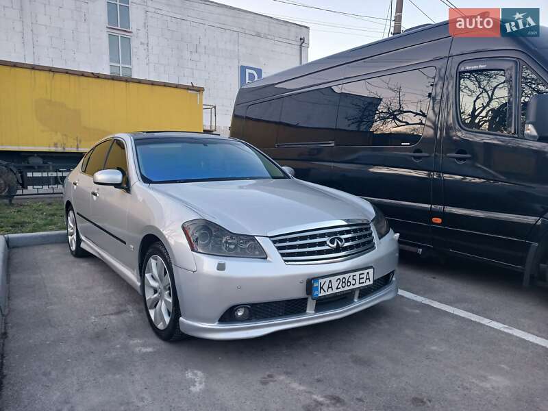 Infiniti M35 (2007)