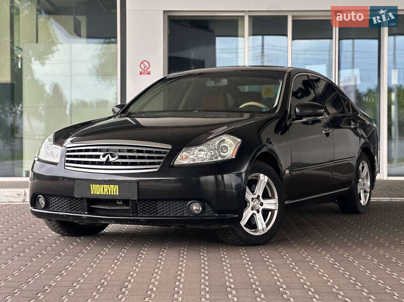 Infiniti M35 (2006)