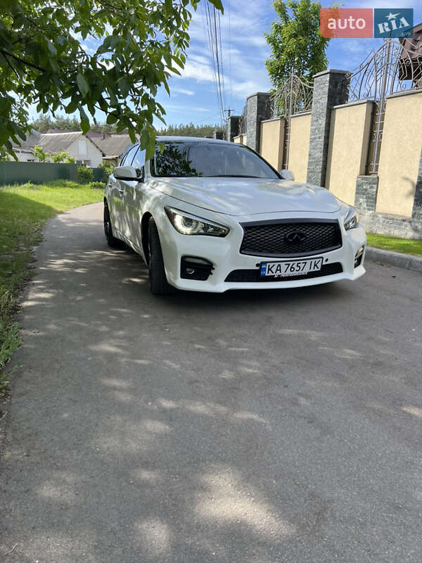 Infiniti Q50 (2015)