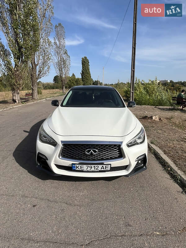 Infiniti Q50 (2015)