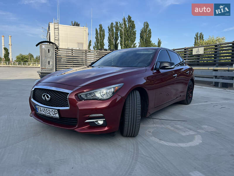 Infiniti Q50 (2015)