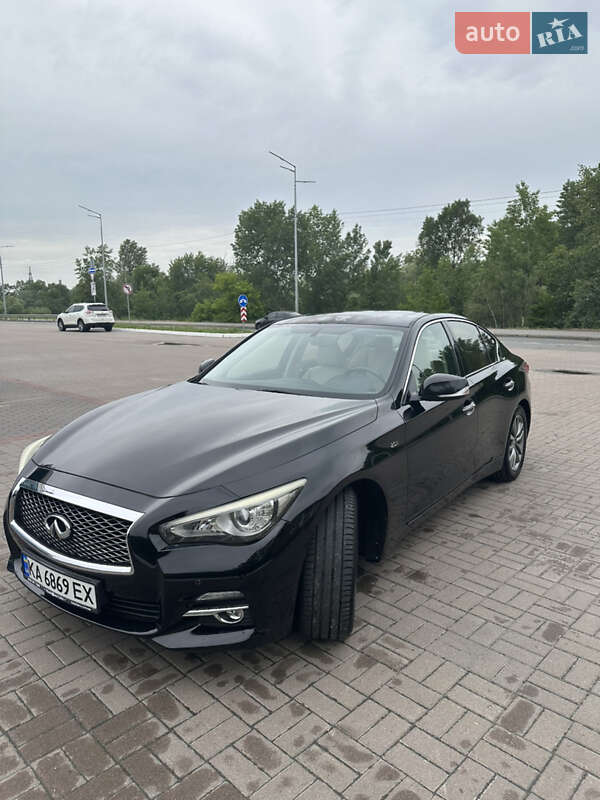 Infiniti Q50 (2014)