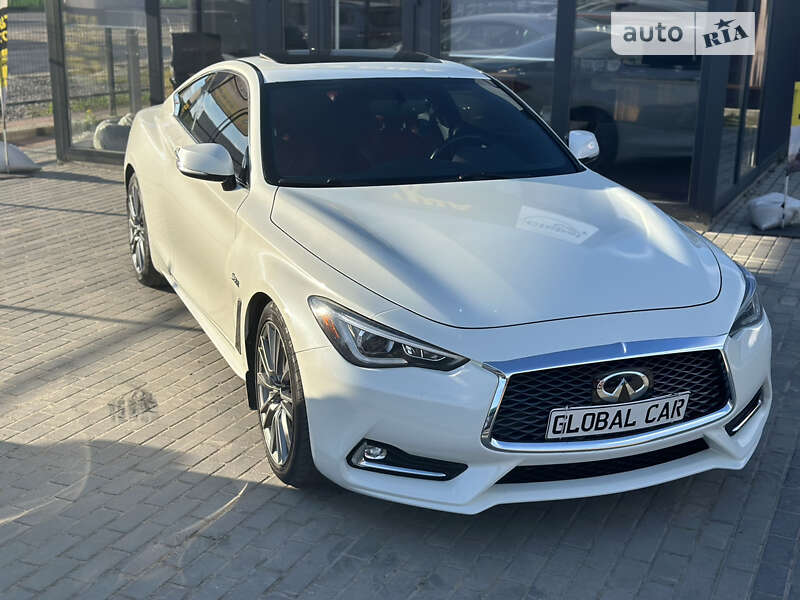 Infiniti Q60 (2016)