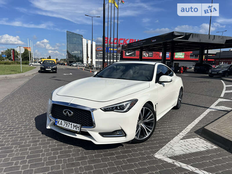 Infiniti Q60 (2017)