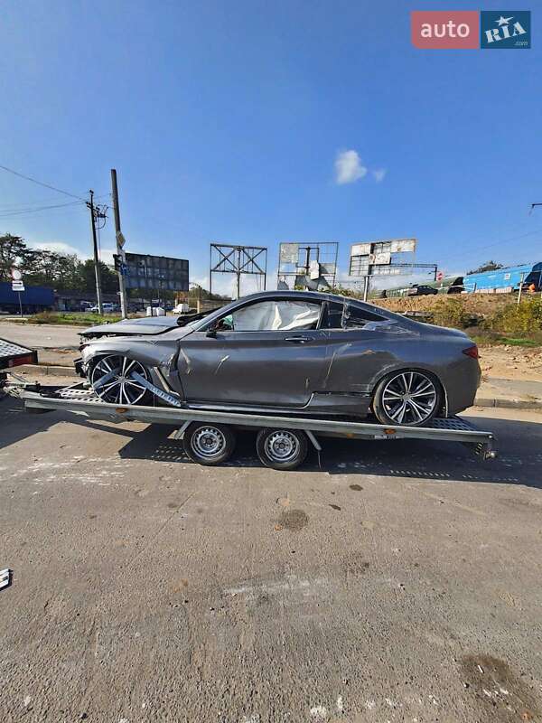 Infiniti Q60 (2016)