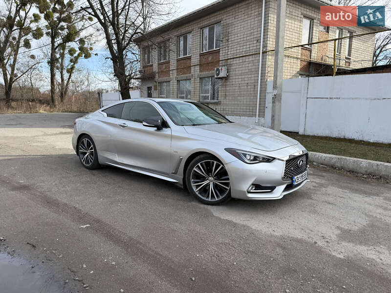 Infiniti Q60 (2016)