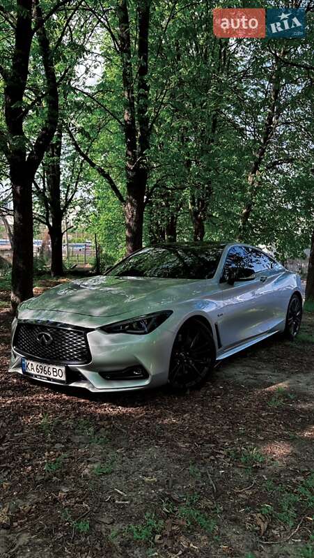 Infiniti Q60 (2016)