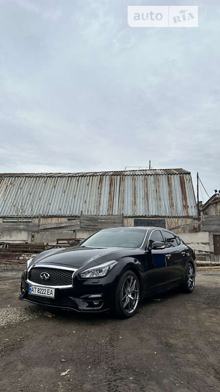Infiniti Q70 (2014)