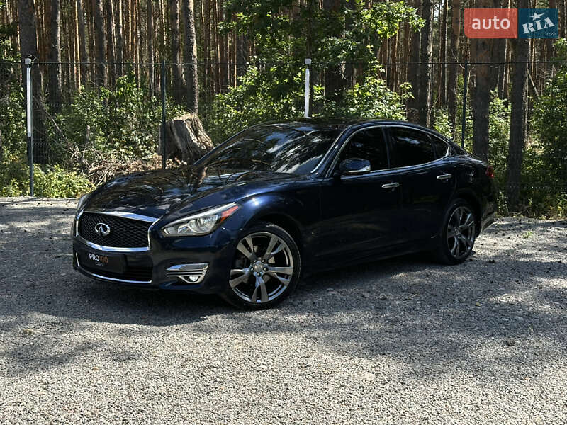 Infiniti Q70 (2014)