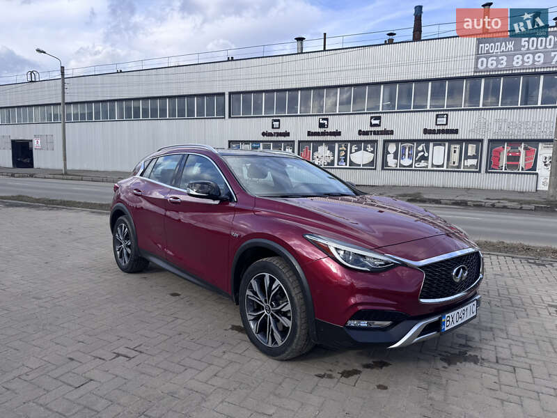 Infiniti Qx30 (2017)