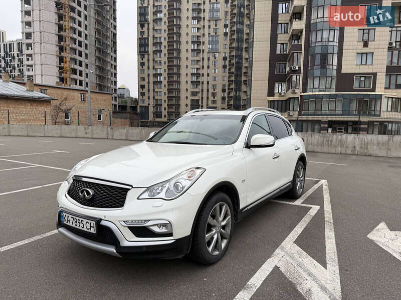 Infiniti Qx50 (2017)