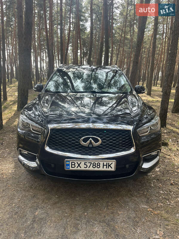 Infiniti Qx60 (2016)