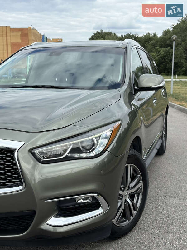 Infiniti Qx60 (2016)