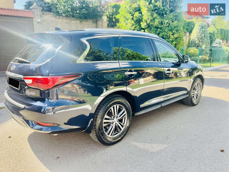 Infiniti Qx60 (2017)