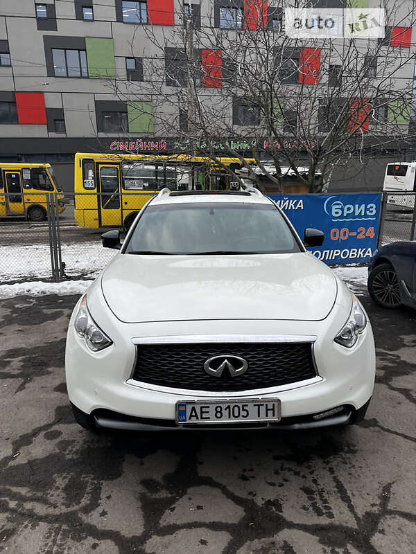 Infiniti Qx70 (2017)