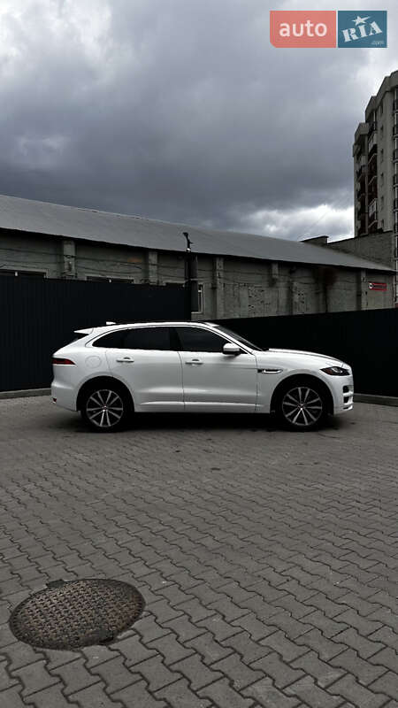 Jaguar F-pace (2016)
