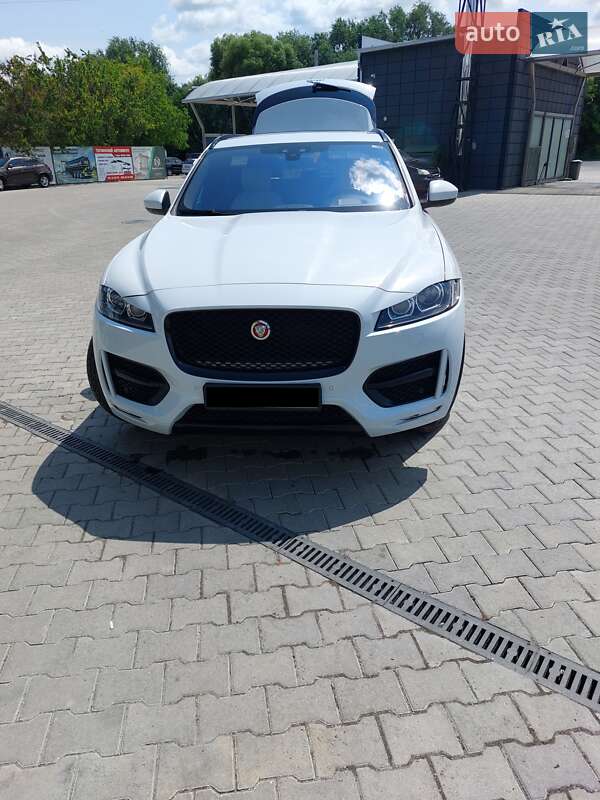Jaguar F-pace (2016)
