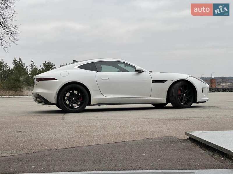 Jaguar F-type (2015)