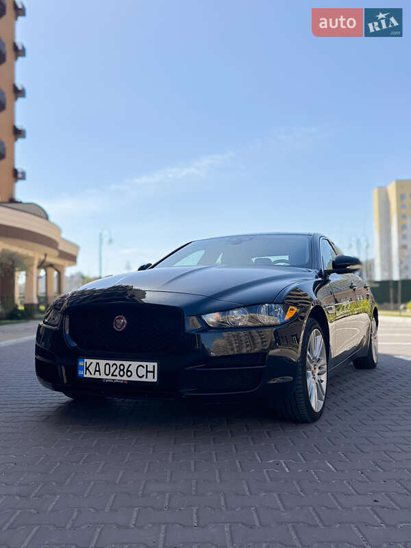 Jaguar Xe (2019)