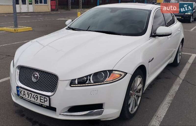 Jaguar Xf (2013)