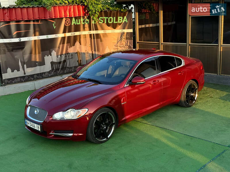 Jaguar Xf (2012)