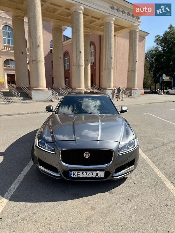 Jaguar Xf (2015)