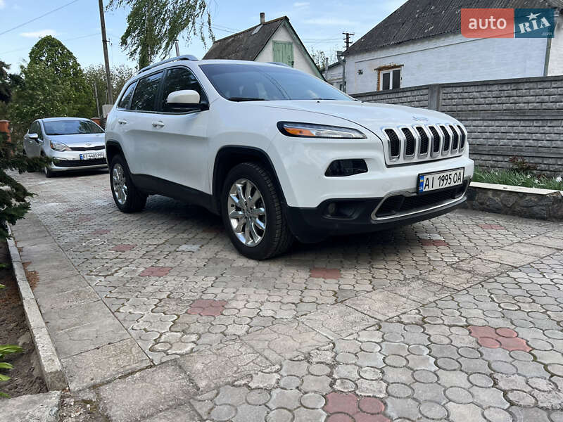 Jeep Cherokee (2015)