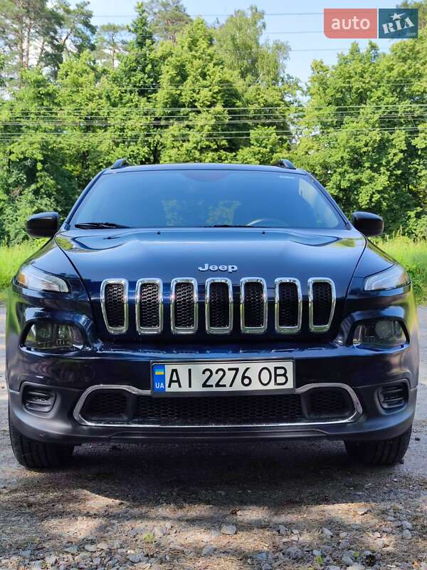 Jeep Cherokee (2015)